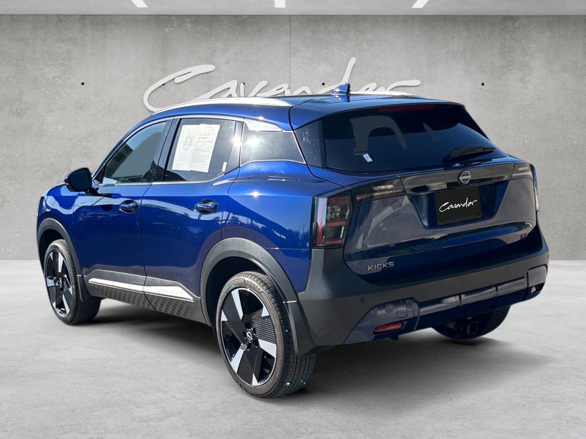 Used 2025 Nissan Kicks SR image 16