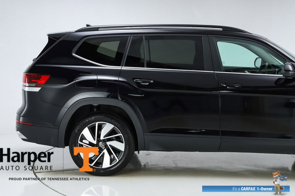Used 2024 Volkswagen Atlas SE w/ Panoramic Sunroof Package FWD image 11
