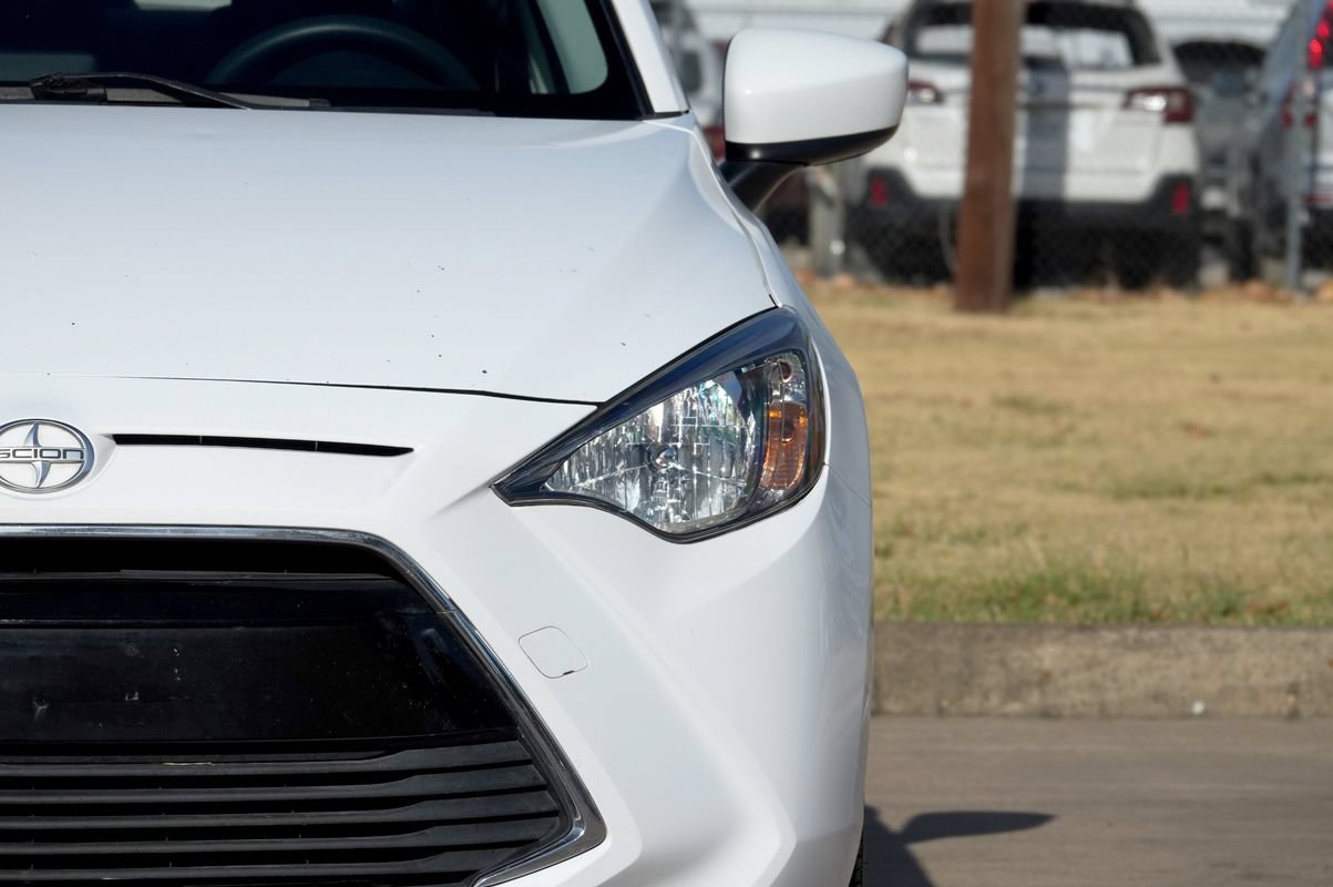 Used 2016 Scion iA FWD image 20