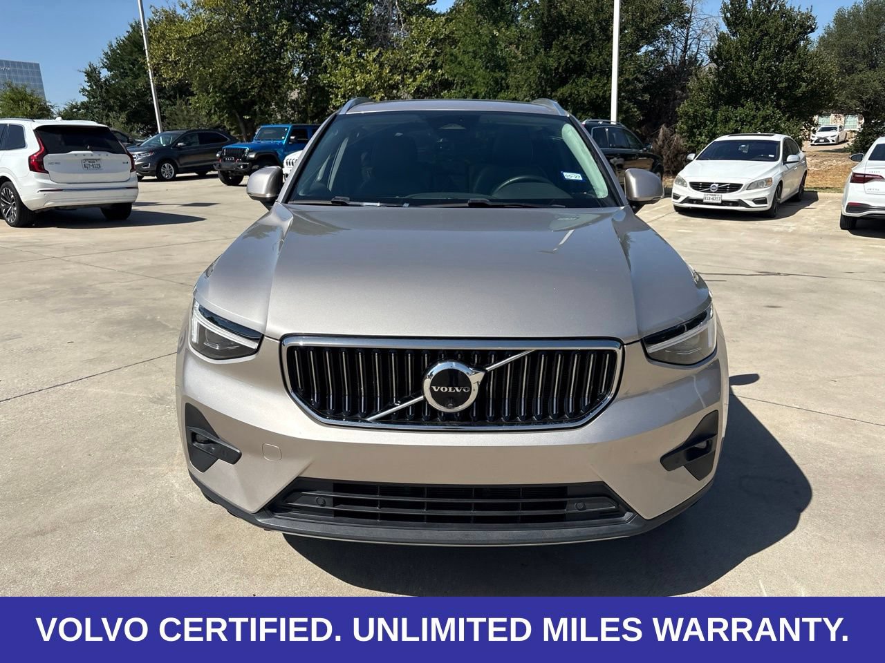 Certified 2024 Volvo XC40 B5 Plus w/ Protection Package Premier AWD/4WD image 2