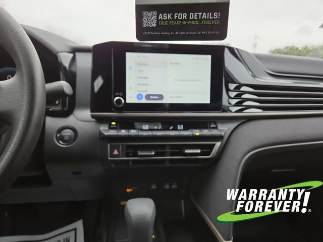 Used 2025 Toyota Camry LE AWD/4WD image 11