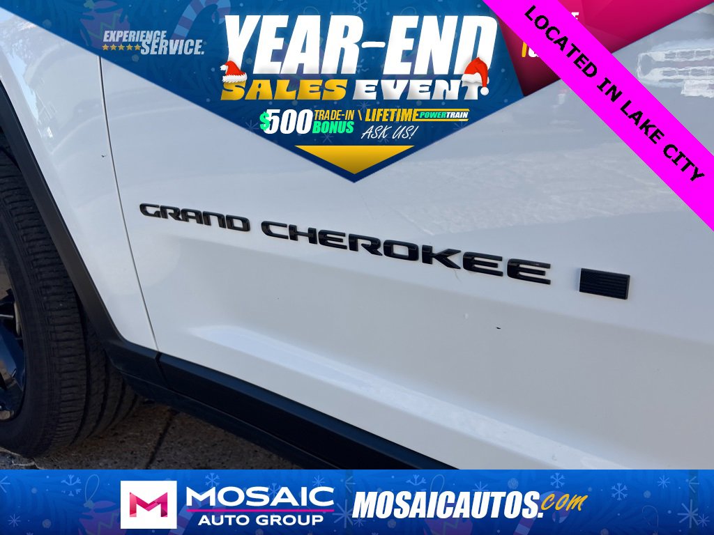 Used 2024 Jeep Grand Cherokee Altitude image 39