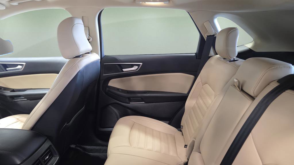 Used 2022 Ford Edge SEL w/ Convenience Package image 15