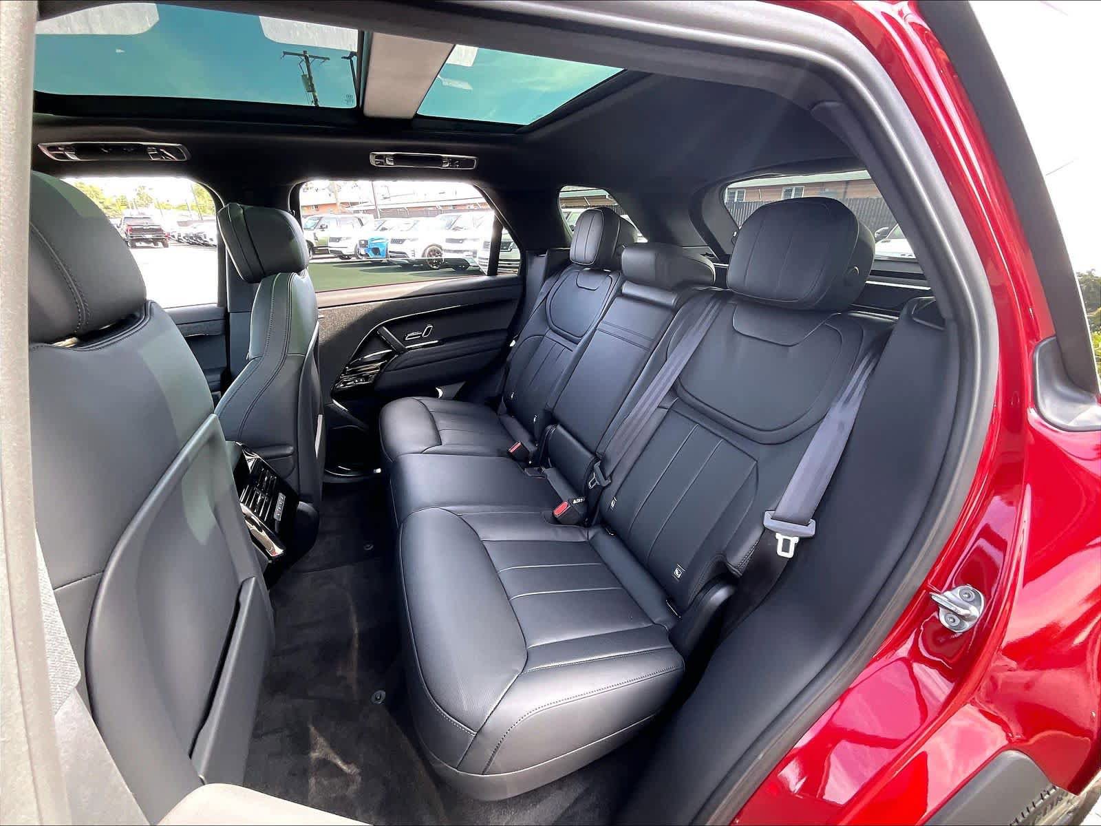 New 2026 Land Rover Range Rover Sport Dynamic SE AWD/4WD image 12