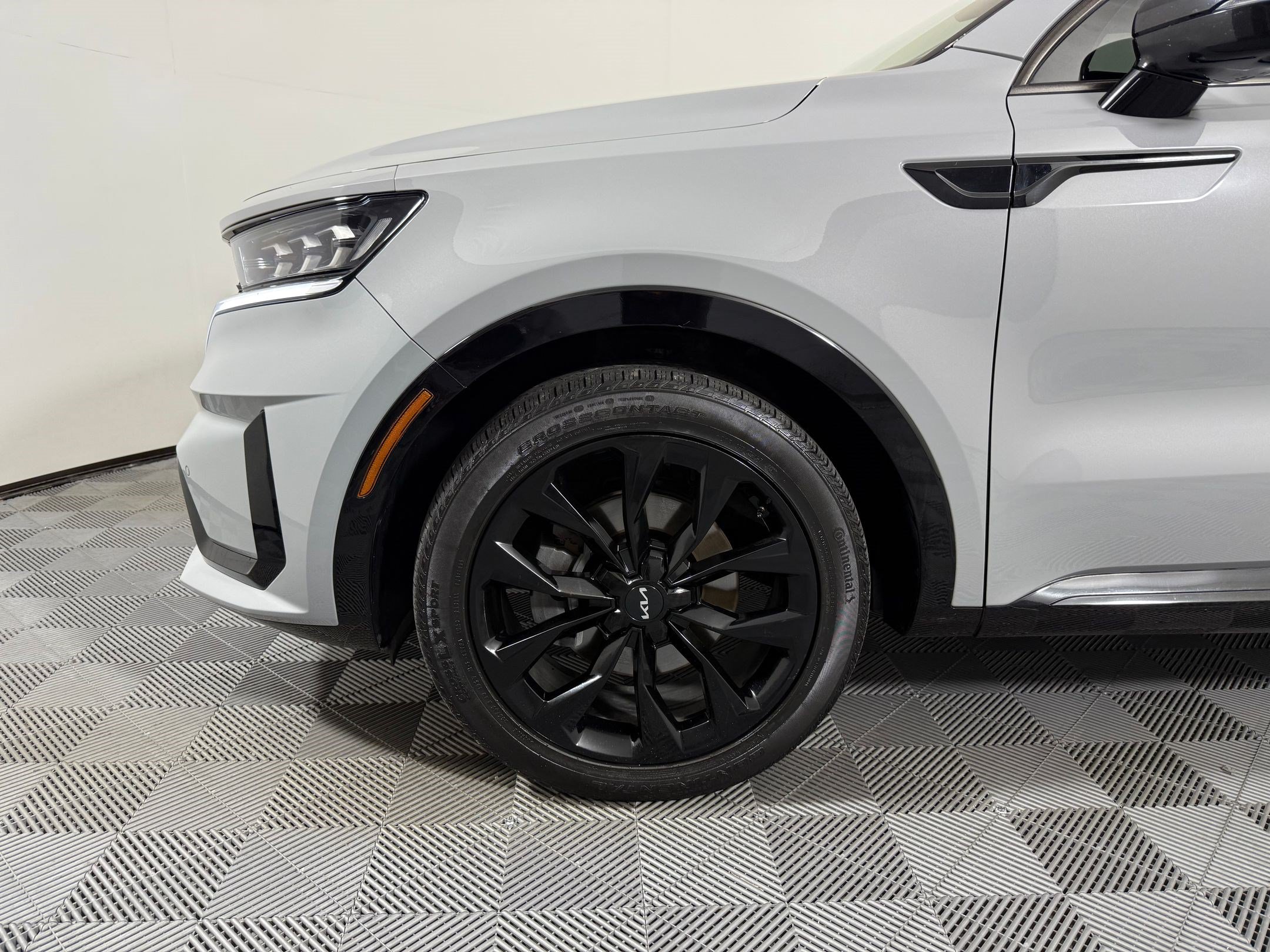 Used 2022 Kia Sorento SX FWD image 13