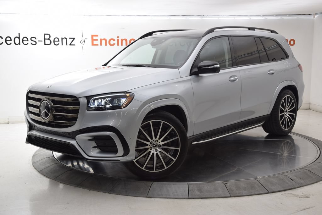 Used 2026 Mercedes-Benz GLS 450 4MATIC w/ AMG Line Exterior image 2