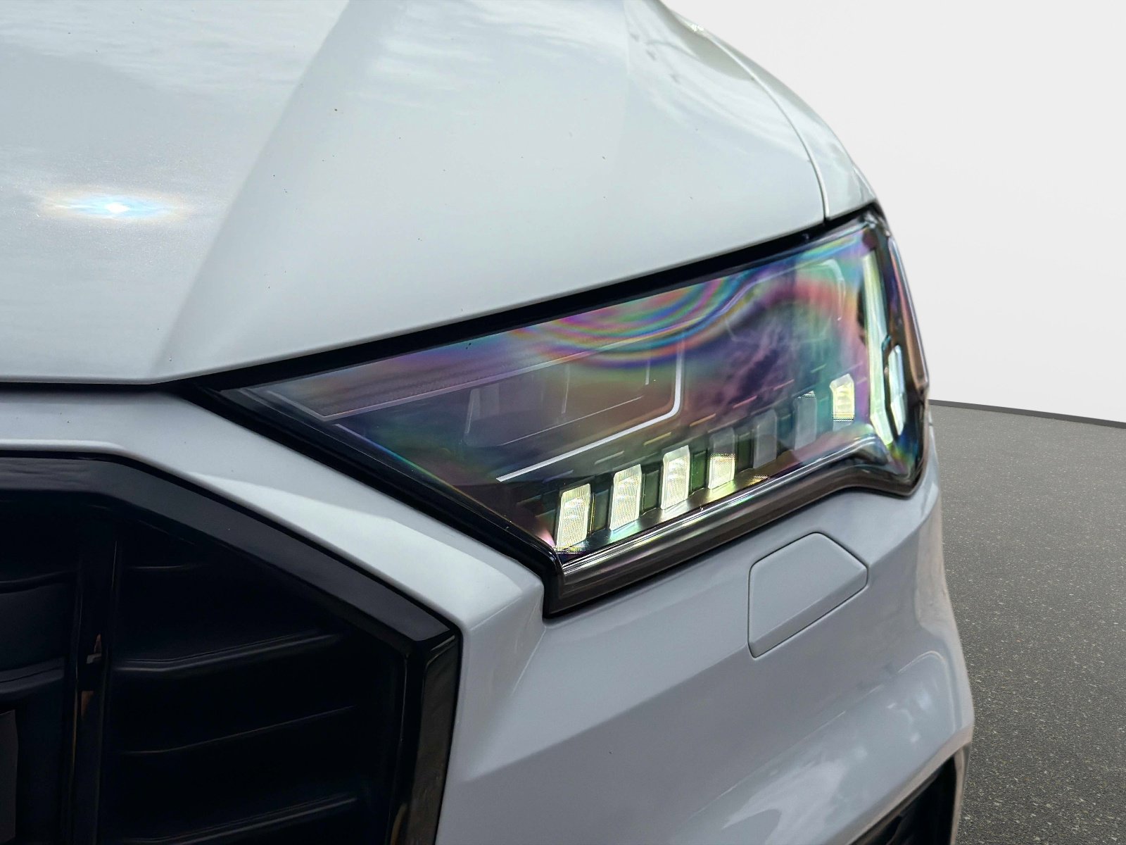 Used 2024 Audi Q7 3.0T Prestige image 9