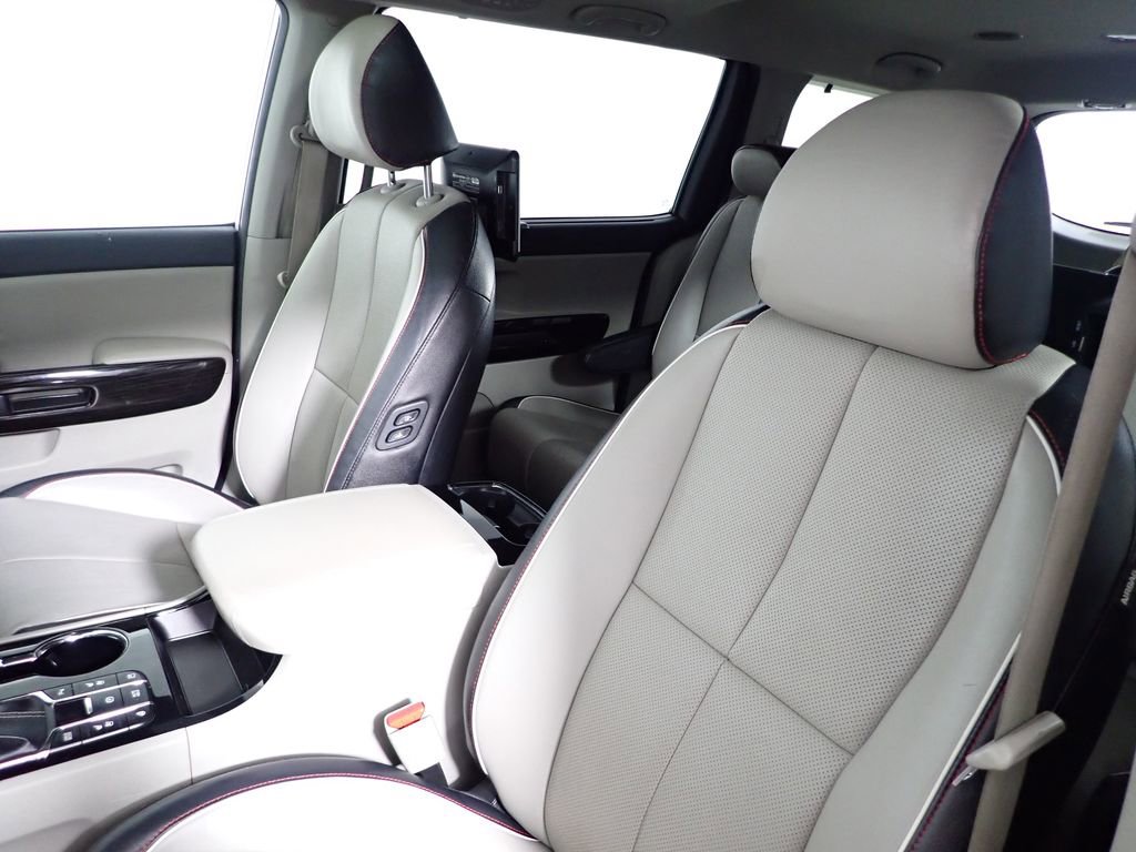 Used 2021 Kia Sedona SX FWD image 25