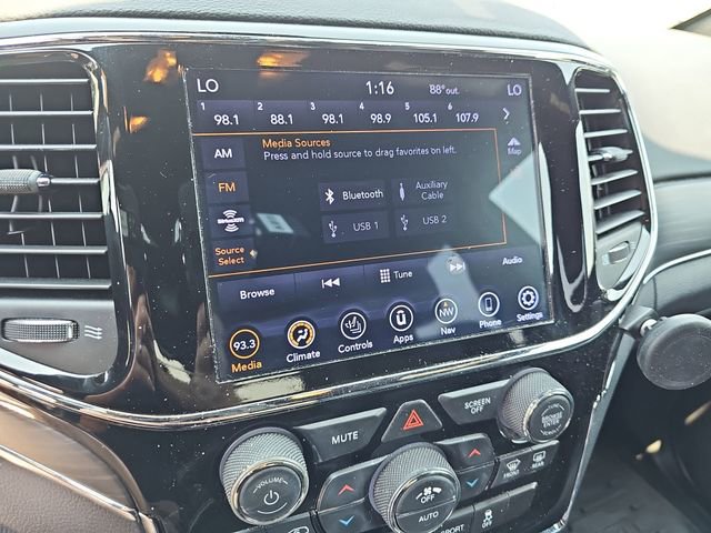 Used 2020 Jeep Grand Cherokee Limited image 23