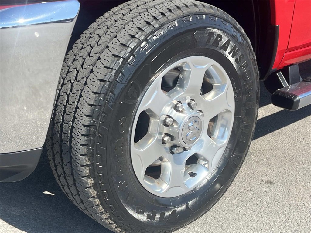 Used 2017 RAM 2500 SLT w/ Luxury Group image 9