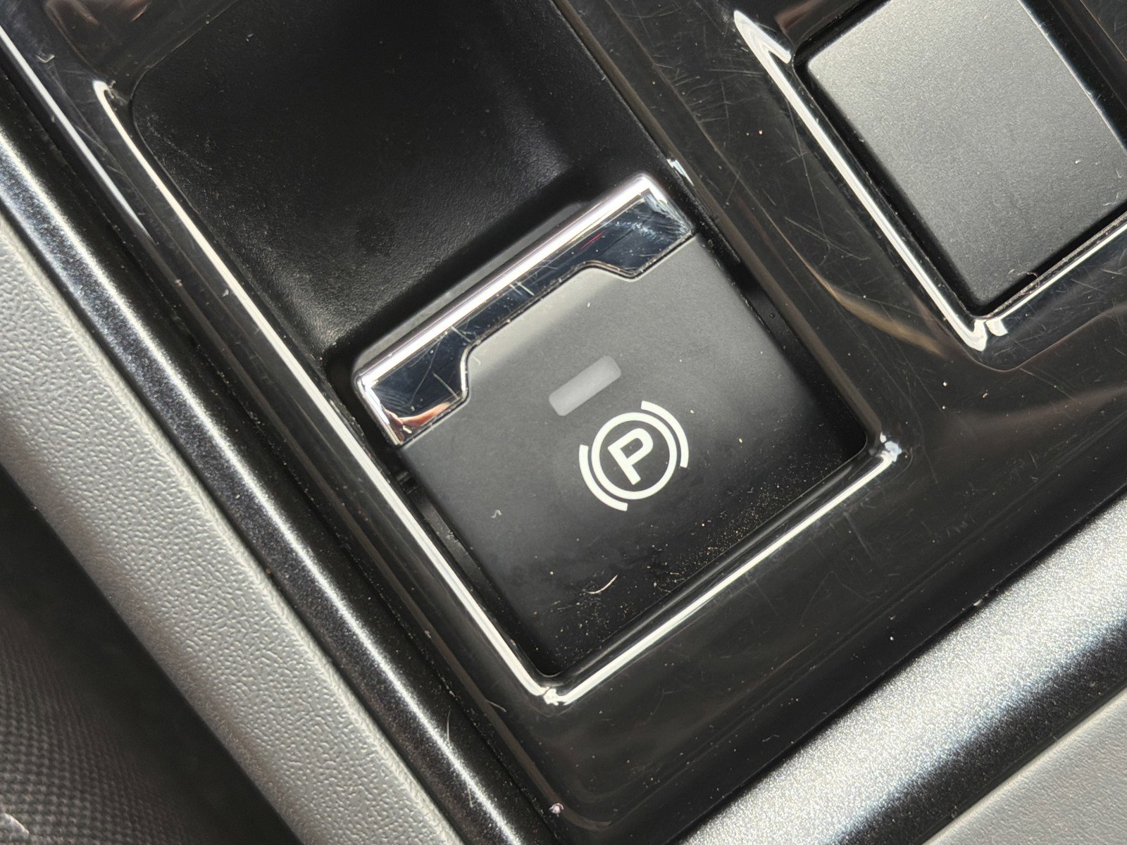 Certified 2025 Subaru Crosstrek 2.5i Sport w/ Crosstrek Mirror Package image 28