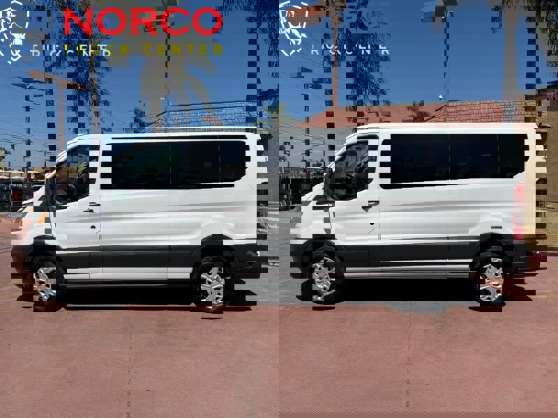 Used 2016 Ford Transit 350 XLT image 5