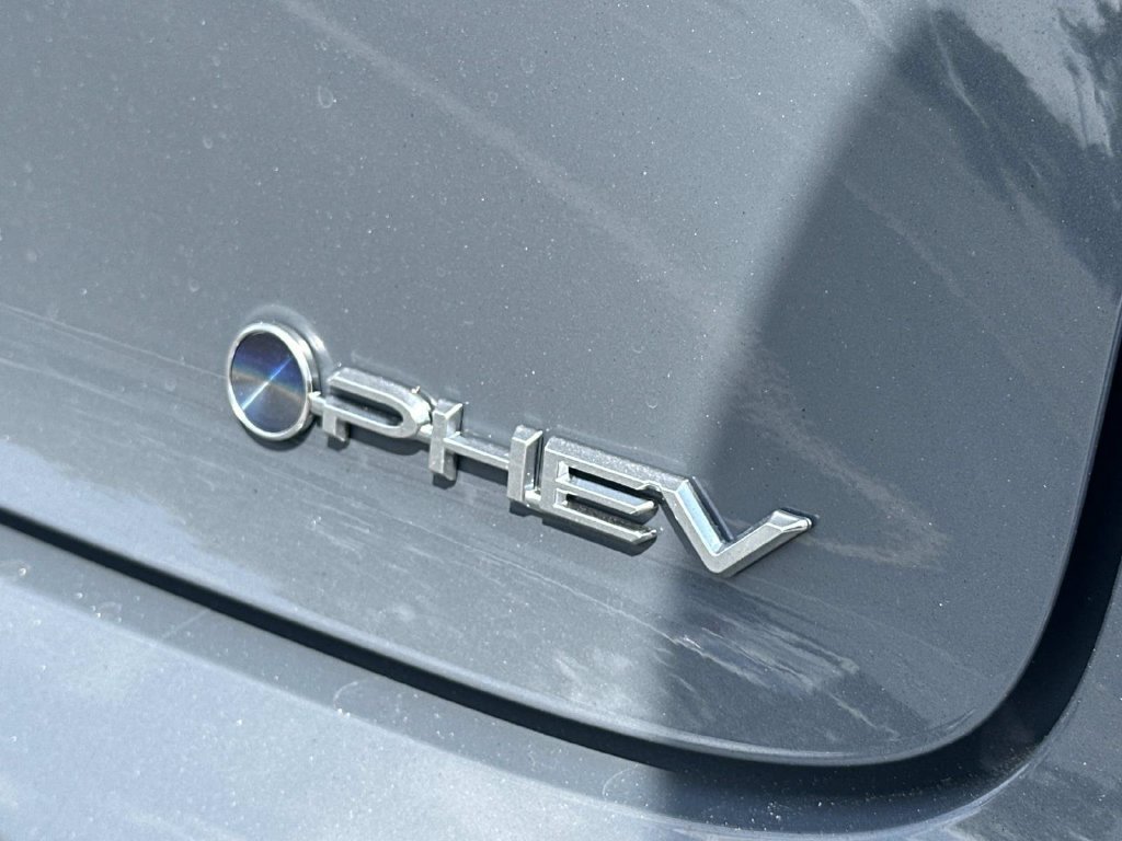 New 2027 Toyota Prius Plug-In Hybrid FWD image 12