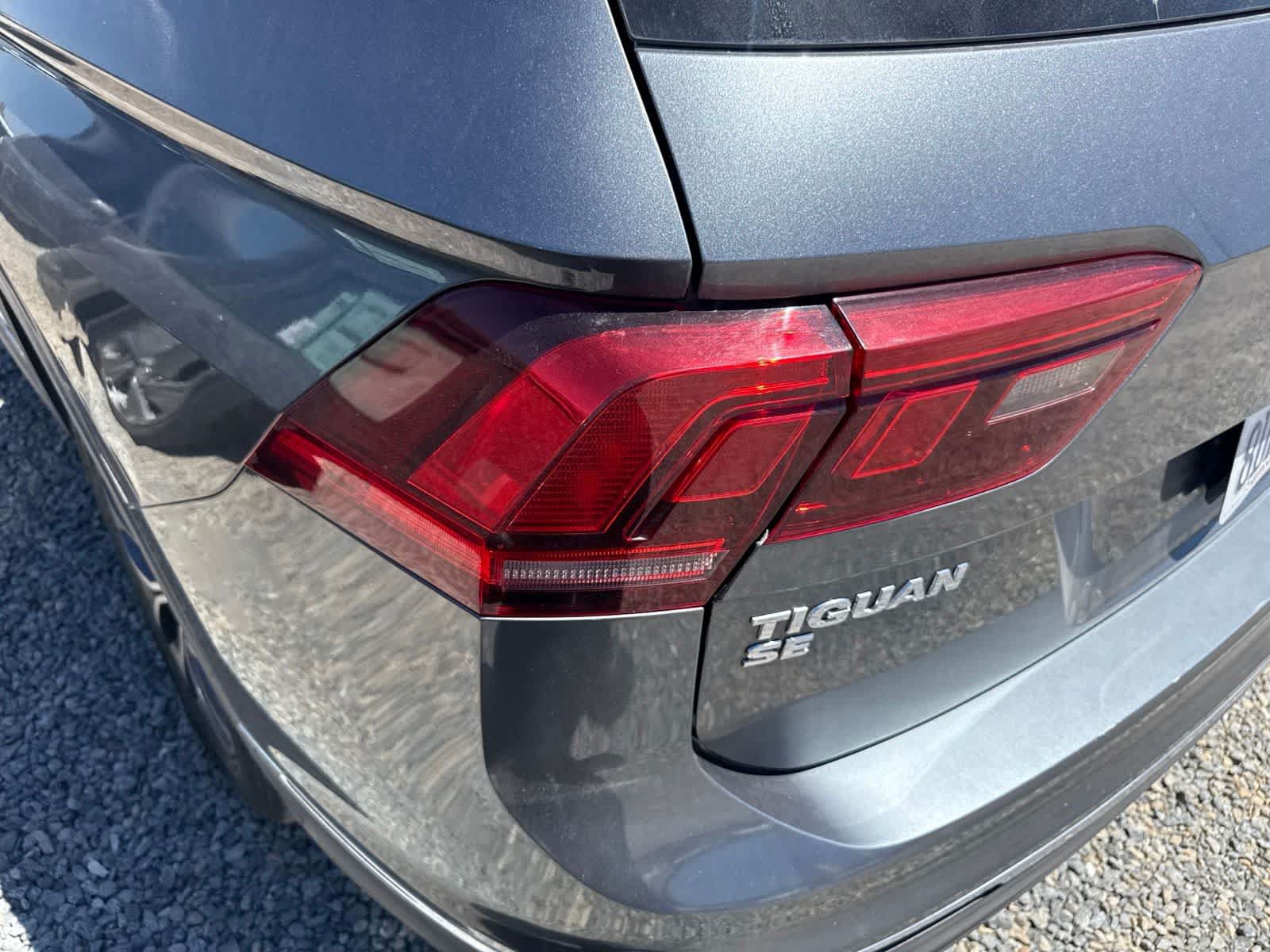 Used 2018 Volkswagen Tiguan SE FWD image 11