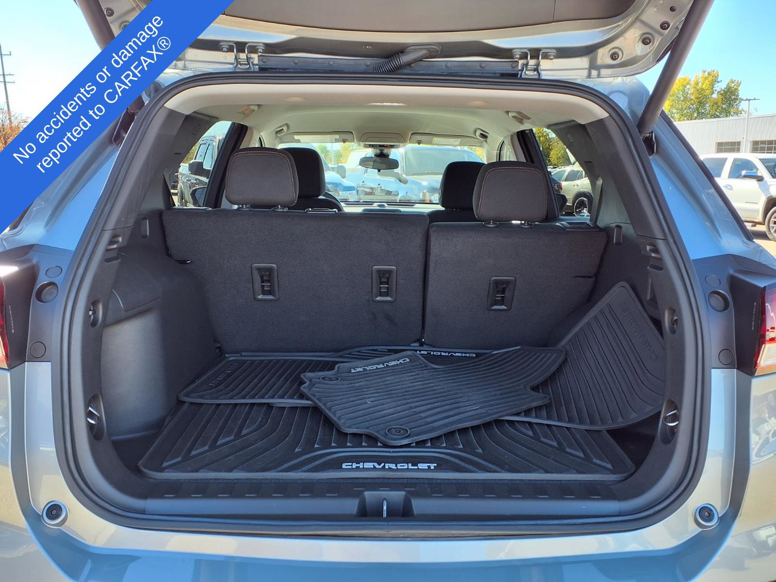 Used 2024 Chevrolet Equinox LT FWD image 11