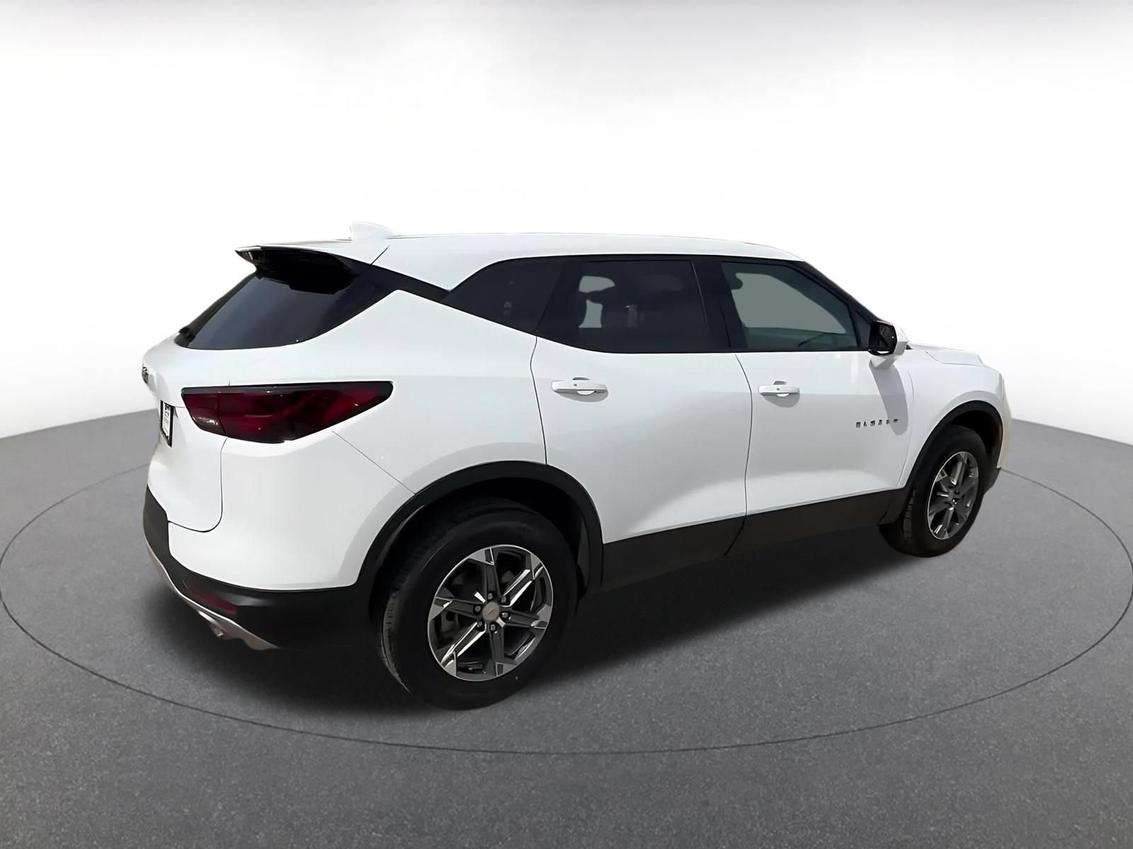 Used 2025 Chevrolet Blazer LT FWD image 15
