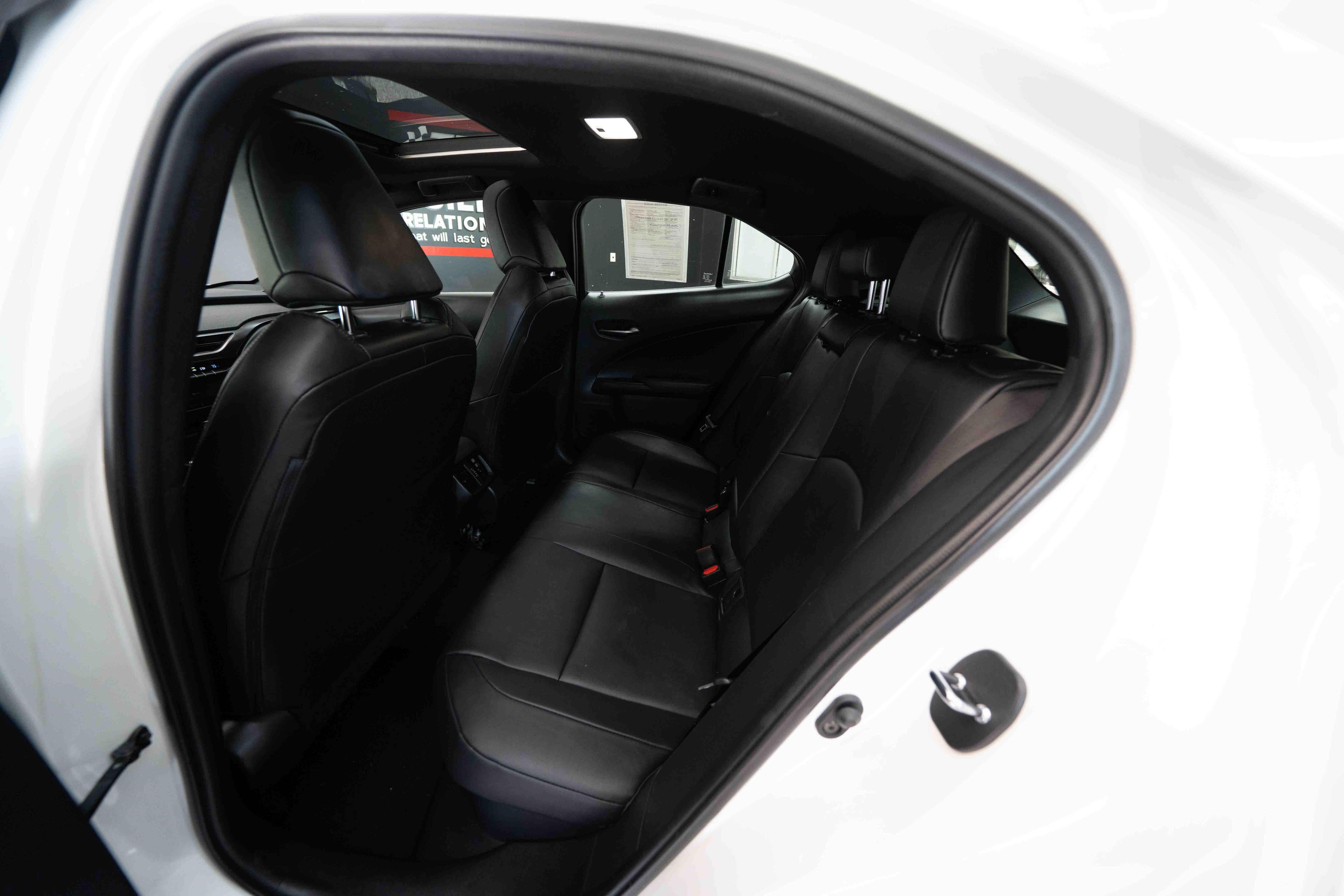 Used 2020 Lexus UX 250h w/ Premium Package AWD/4WD image 23