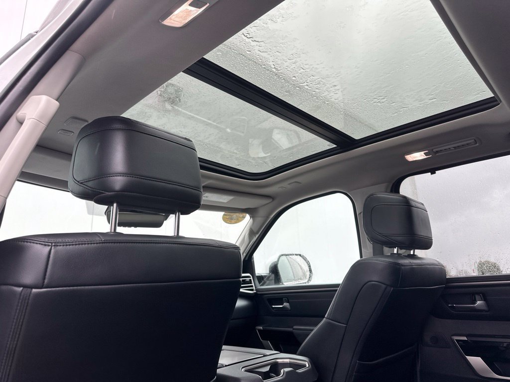 Used 2023 Toyota Sequoia Limited AWD/4WD image 21