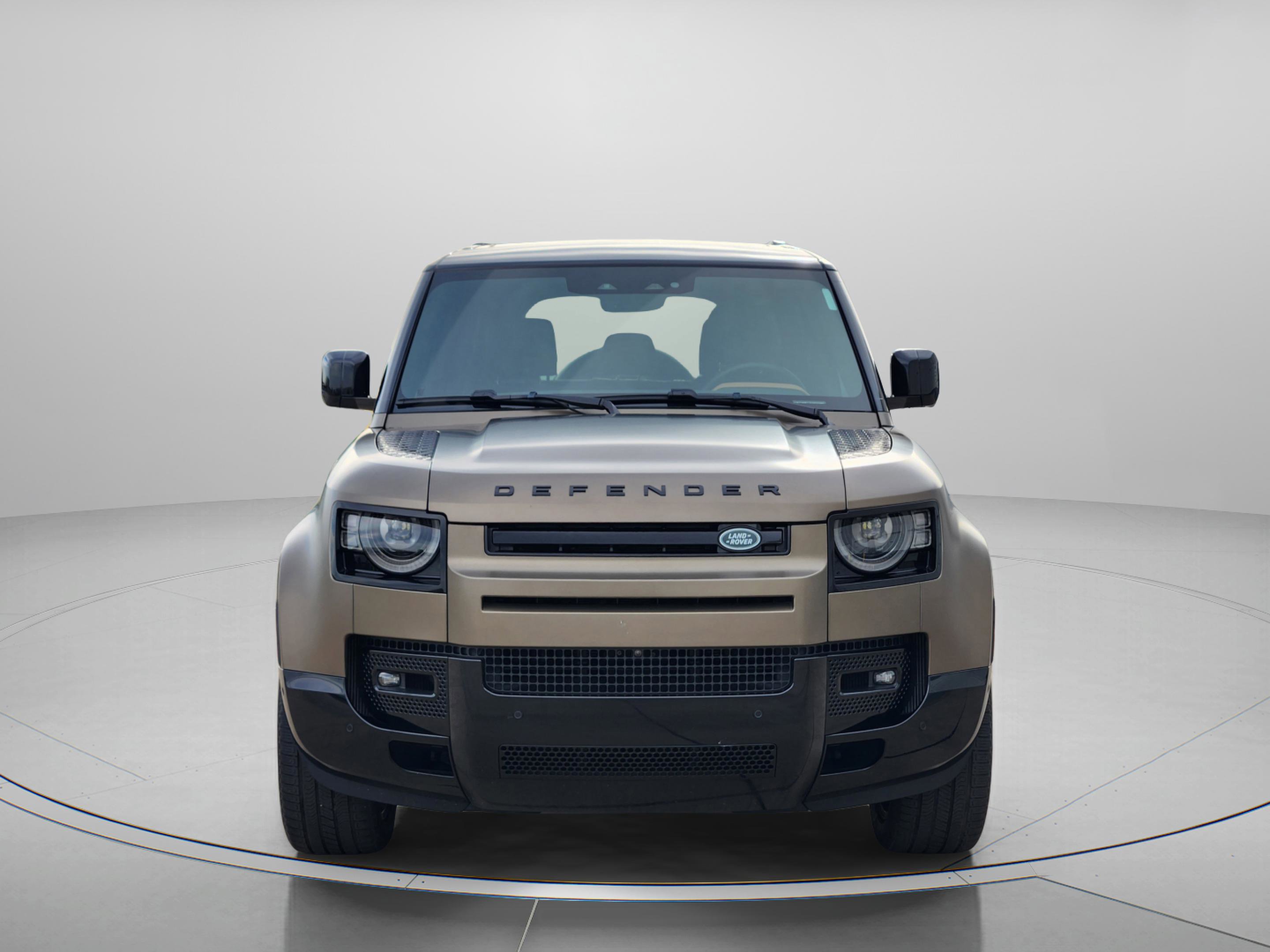 Certified 2024 Land Rover Defender 110 X-Dynamic SE AWD/4WD image 6