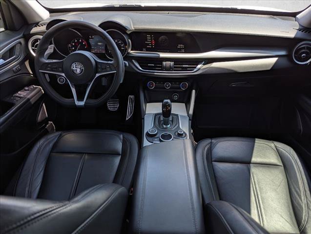 Used 2018 Alfa Romeo Stelvio Sport w/ Quick Order Package 22J Sport AWD/4WD image 18