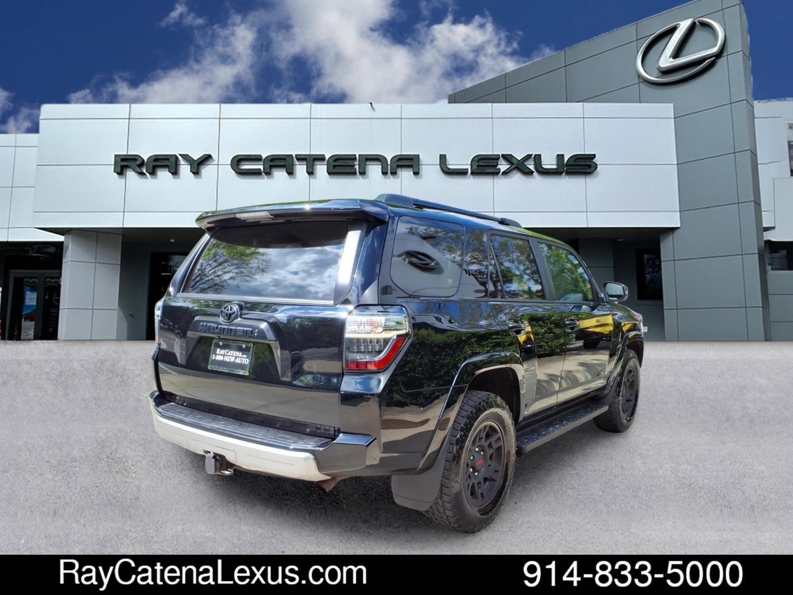 Used 2023 Toyota 4Runner TRD Off-Road Premium w/ Off Road Premium Plus Package AWD/4WD image 4