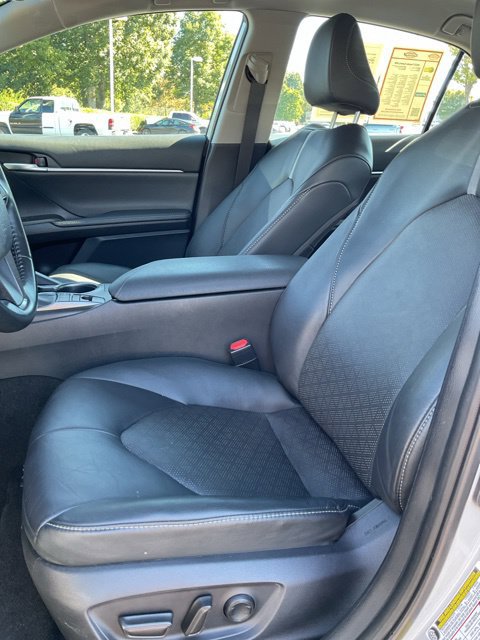 Used 2023 Toyota Camry XSE FWD image 15
