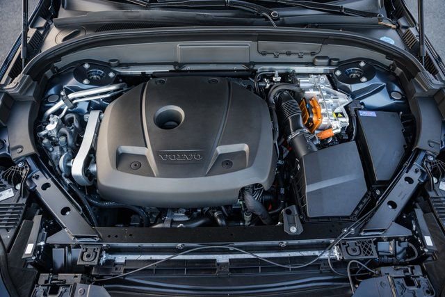 New 2026 Volvo XC60 T8 Ultra w/ Protection Package Premier image 18