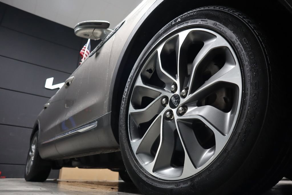 Used 2021 Lincoln Nautilus Reserve image 8