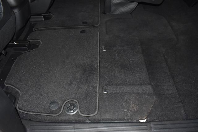 Used 2025 Chrysler Pacifica Limited image 36