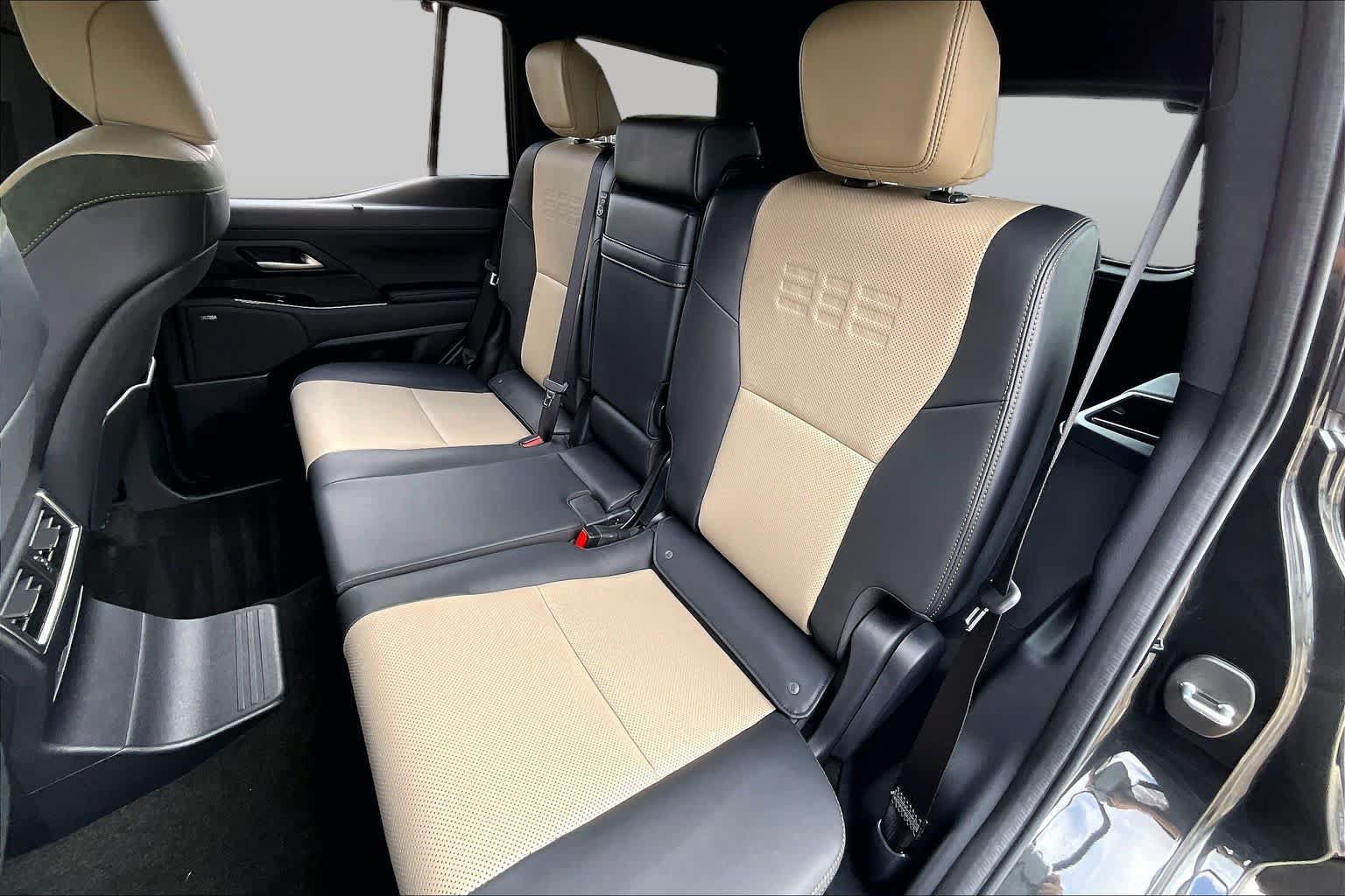 Used 2024 Lexus GX 550 AWD/4WD image 27