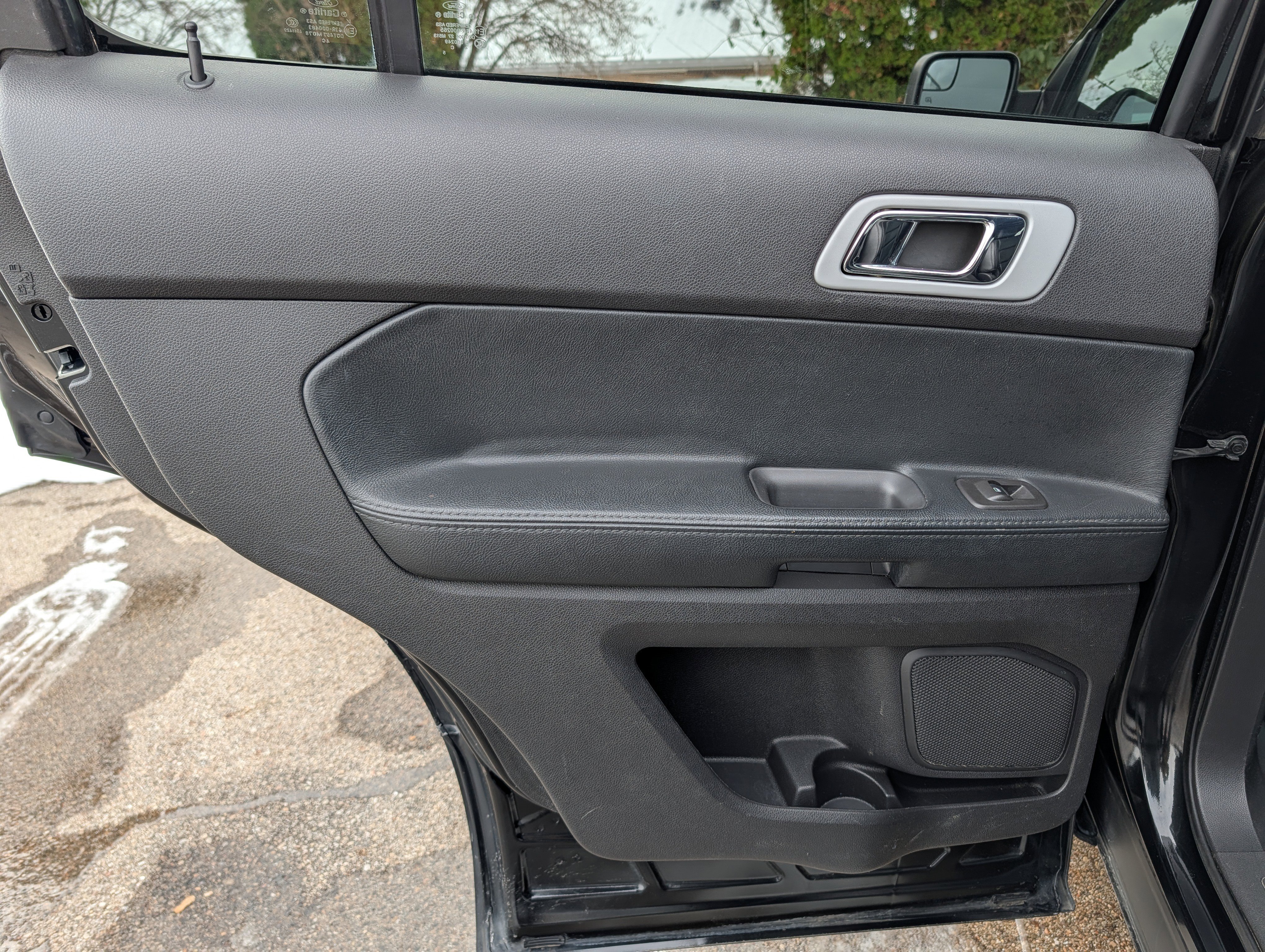 Used 2014 Ford Explorer XLT w/ Equipment Group 202A image 30