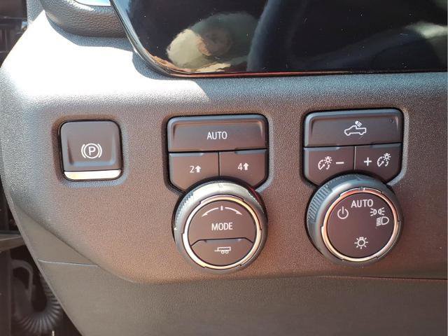 Used 2024 Chevrolet Silverado 1500 LT AWD/4WD image 18