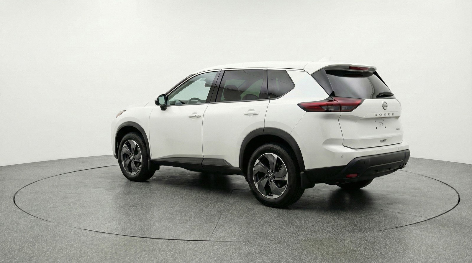Used 2025 Nissan Rogue SV FWD image 6
