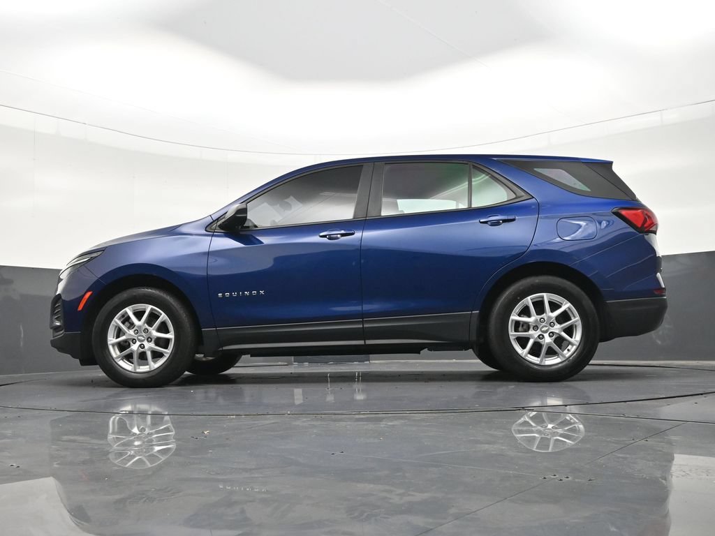 Used 2023 Chevrolet Equinox LS FWD image 24