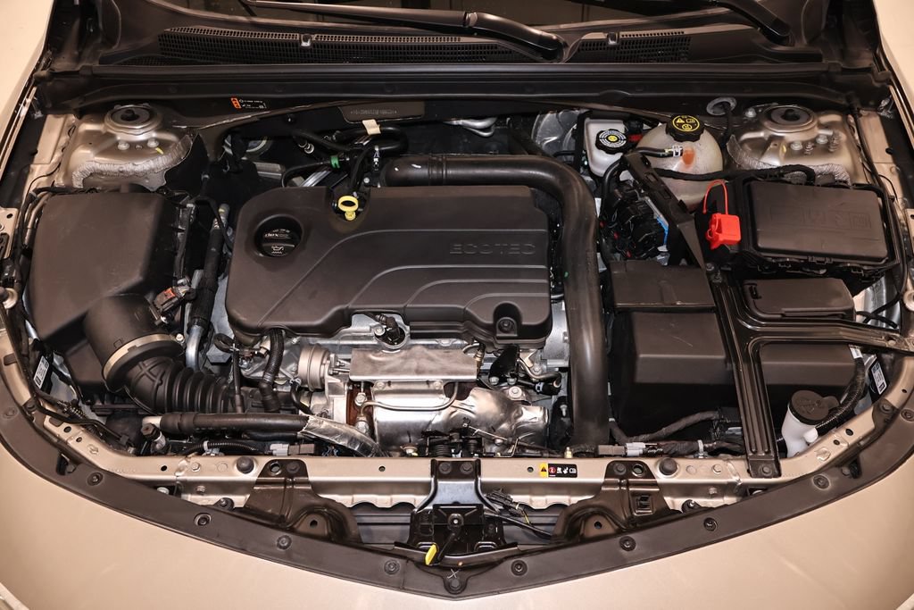 Used 2022 Chevrolet Malibu RS FWD image 36