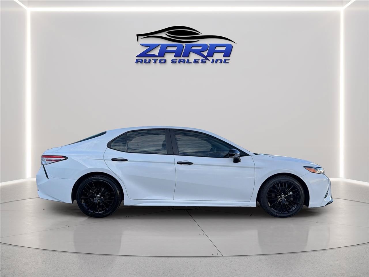 Used 2020 Toyota Camry SE AWD/4WD image 8