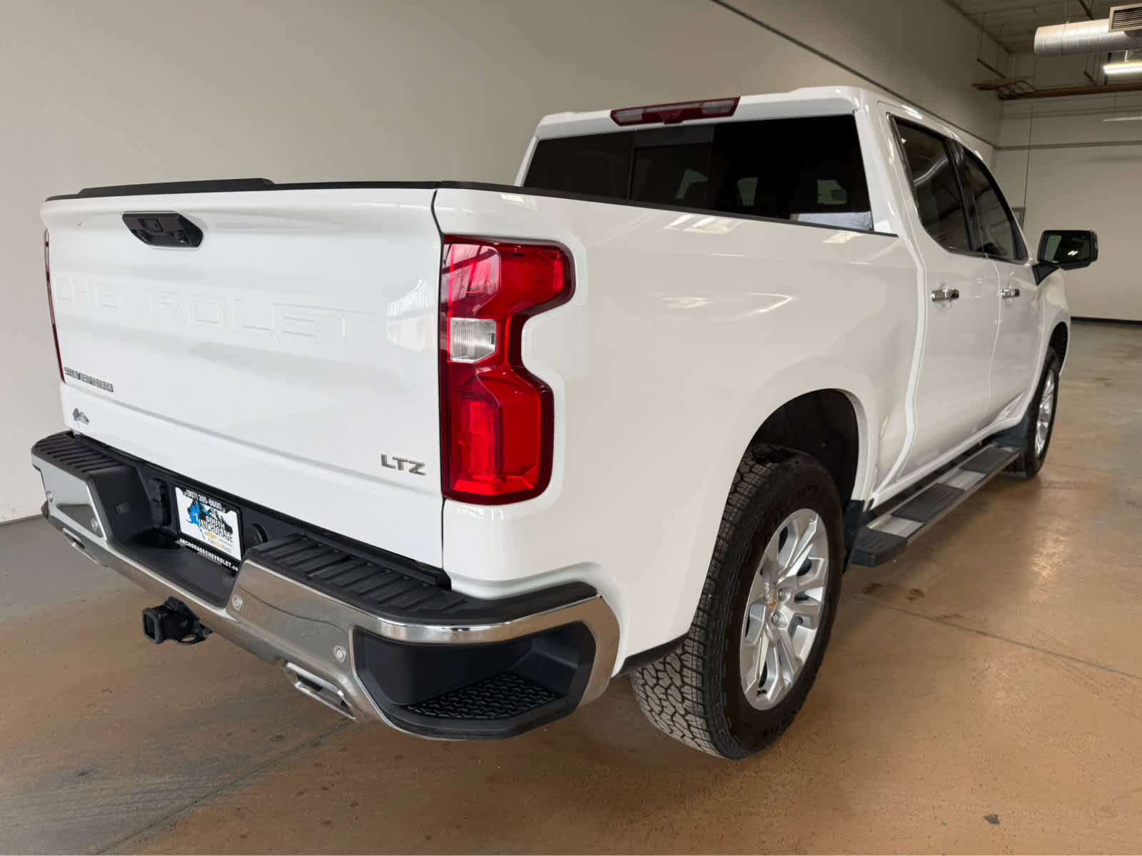 Certified 2023 Chevrolet Silverado 1500 LTZ w/ LTZ Premium Package AWD/4WD image 7