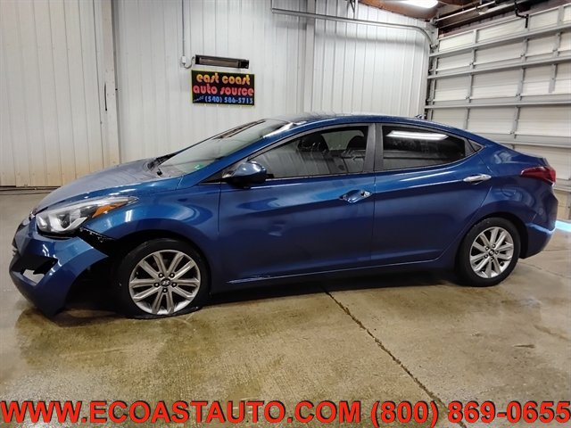 Used 2016 Hyundai Elantra SE w/ Option Group 02 FWD image 2