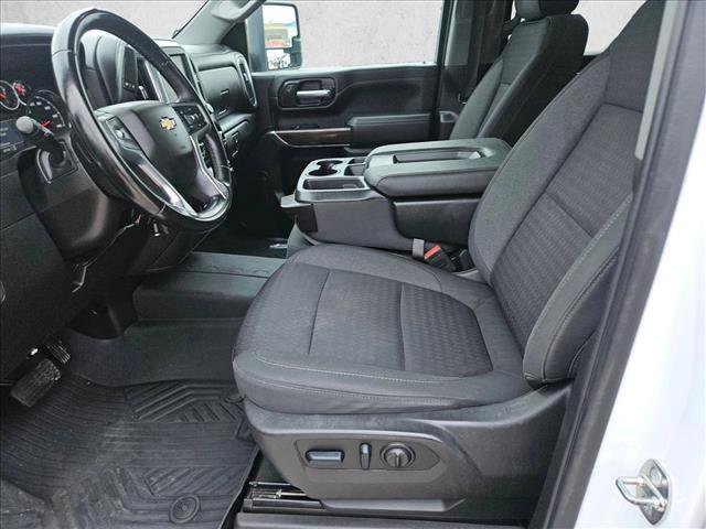 Used 2023 Chevrolet Silverado 2500 LT AWD/4WD image 14