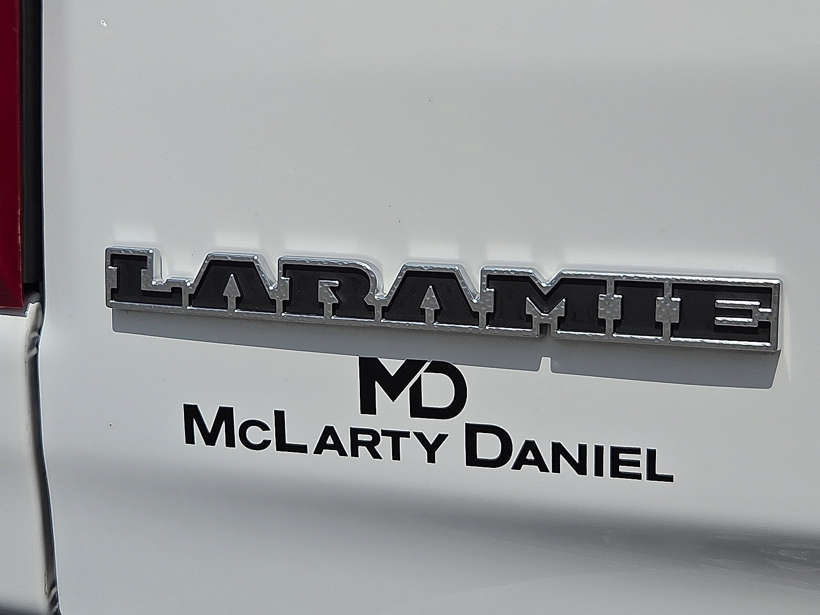 Used 2024 RAM 1500 Laramie AWD/4WD image 9