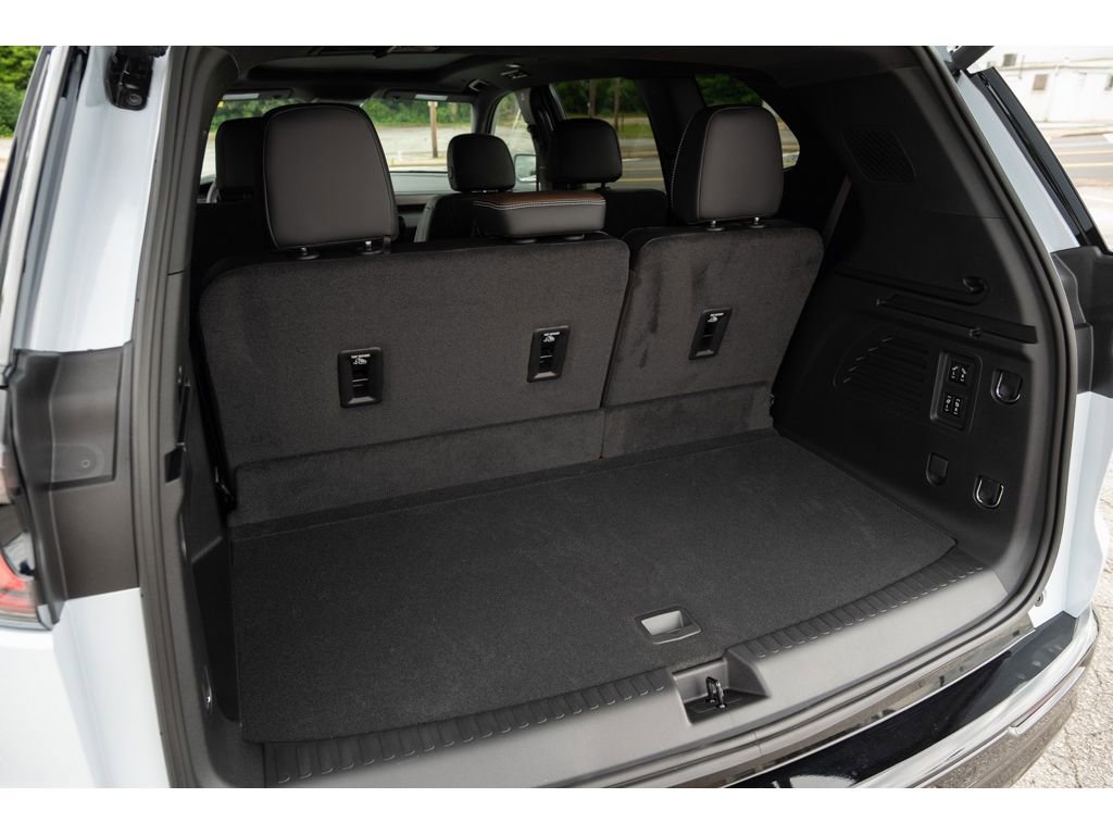 New 2026 GMC Acadia Denali Ultimate FWD image 34