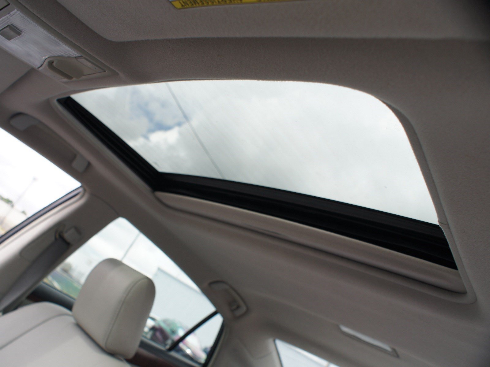 Used 2012 Toyota Avalon FWD image 6