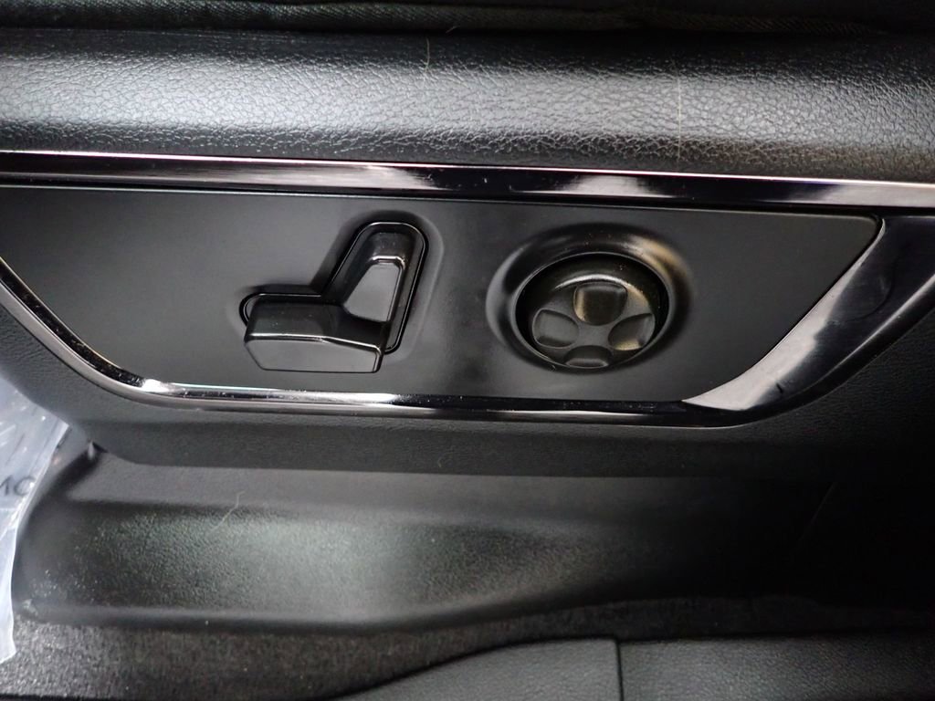 Used 2025 RAM 1500 Limited w/ Trailer Tow Group image 26