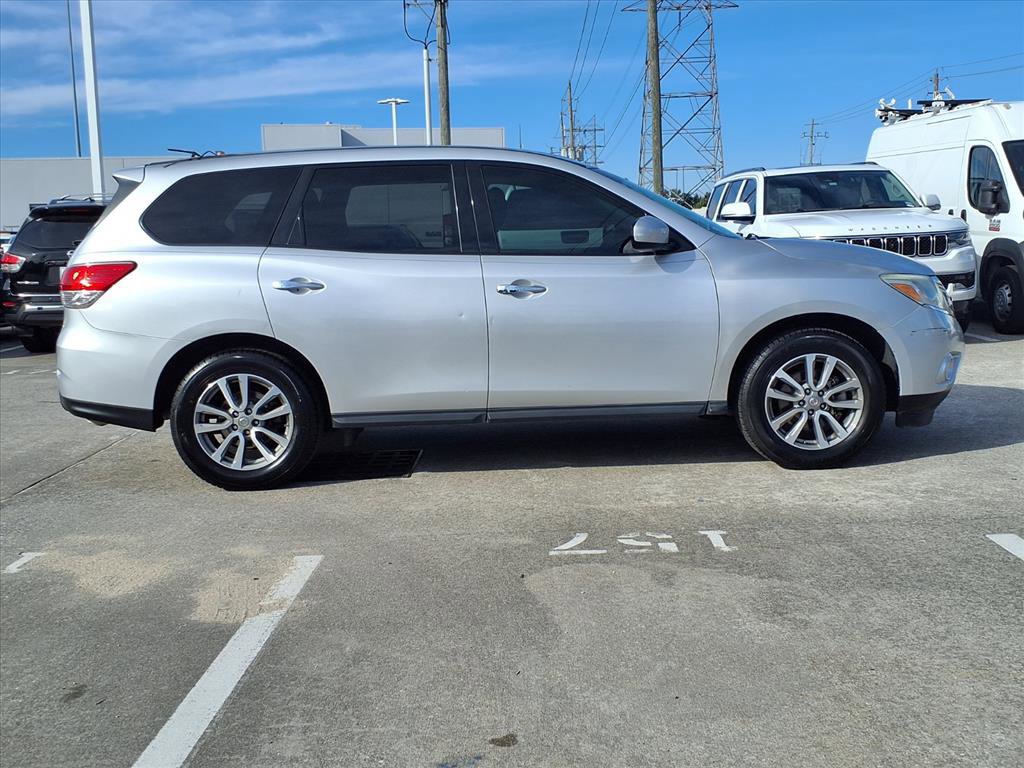Used 2014 Nissan Pathfinder S image 25