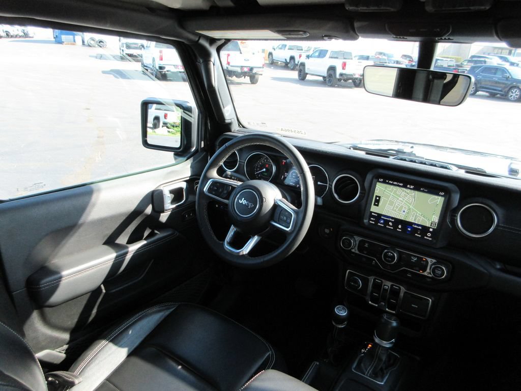 Used 2023 Jeep Wrangler Unlimited Sahara AWD/4WD image 24