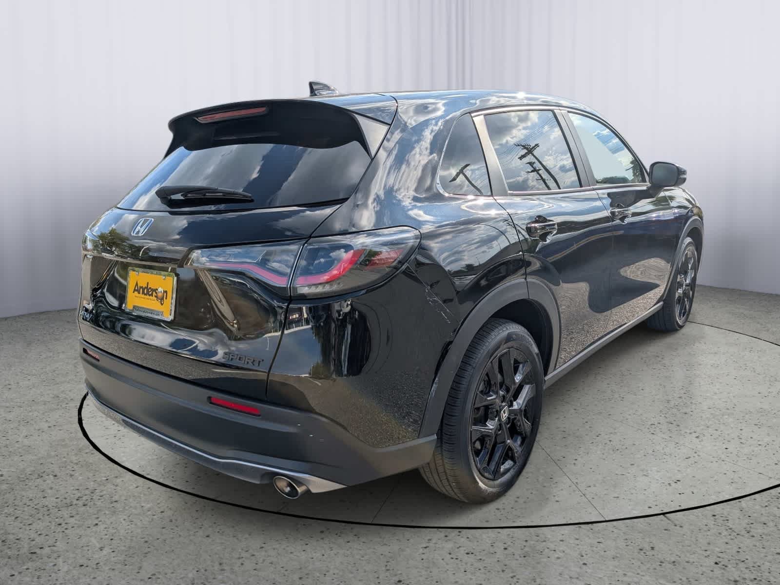 Used 2024 Honda HR-V Sport image 3