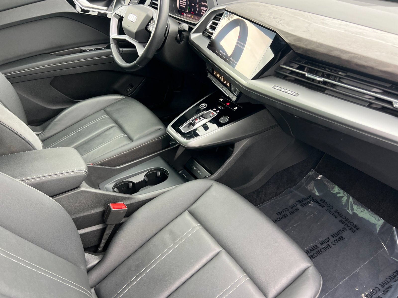 Used 2024 Audi Q4 e-tron Prestige AWD/4WD image 16