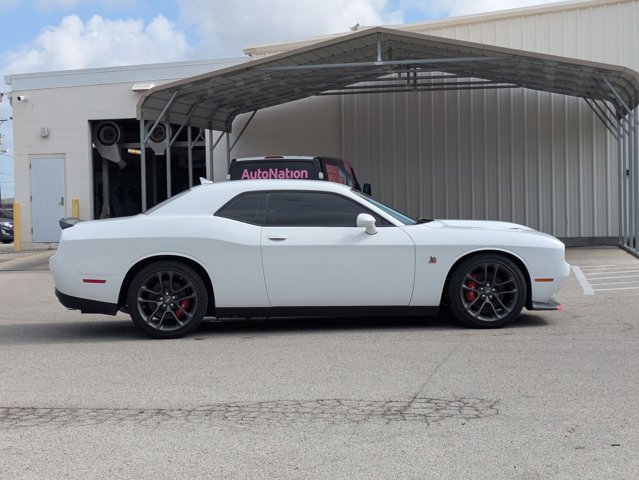 Used 2022 Dodge Challenger R/T Scat Pack RWD image 4