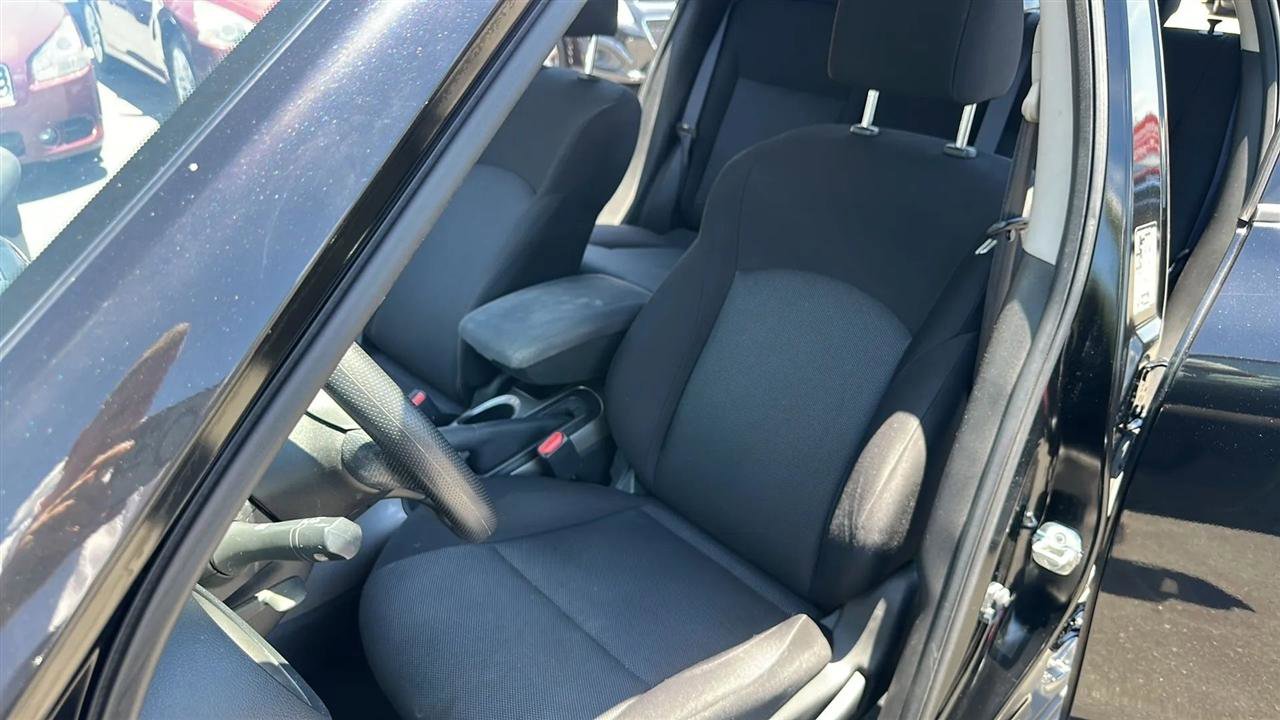 Used 2014 Nissan Juke S FWD image 37