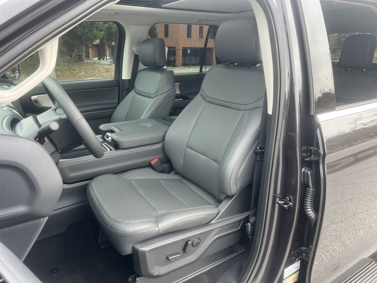 New 2026 Ford Expedition Active image 16